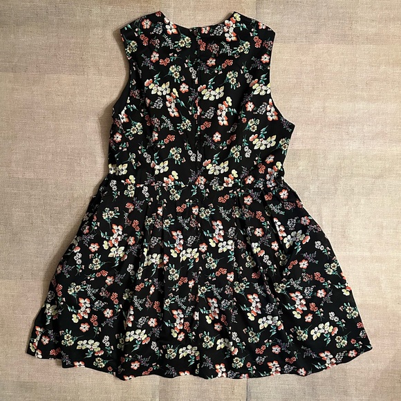 GAP Sleeveless Fit & Flare Black Floral Dress, Size 20 - Picture 3 of 7